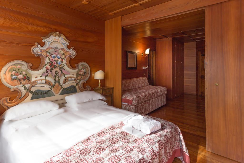 Hotel Mirage Cortina d'Ampezzo Exterior foto